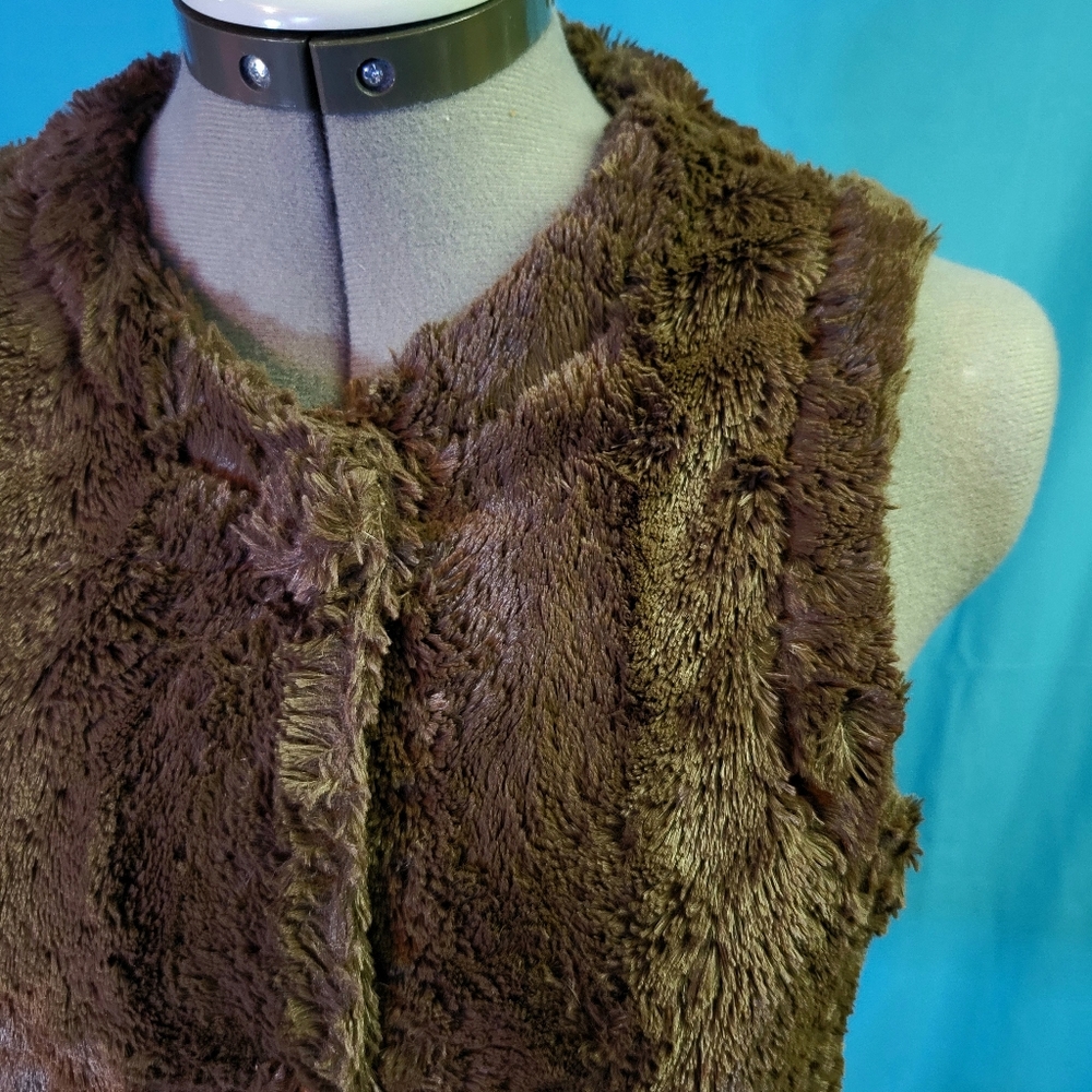 Womens Faux Fir True Grit Vest (s)